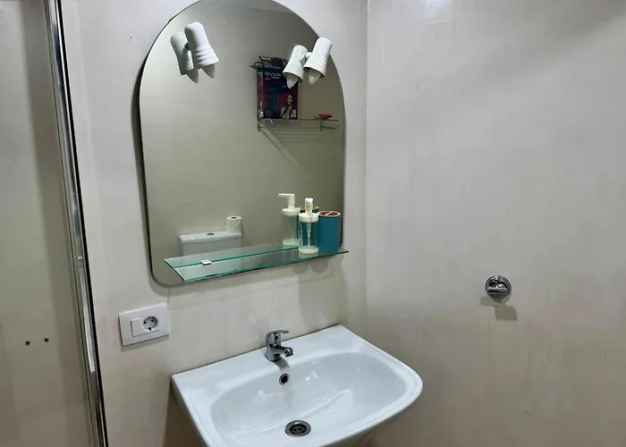 Sunny Poolside In Americas 公寓 *